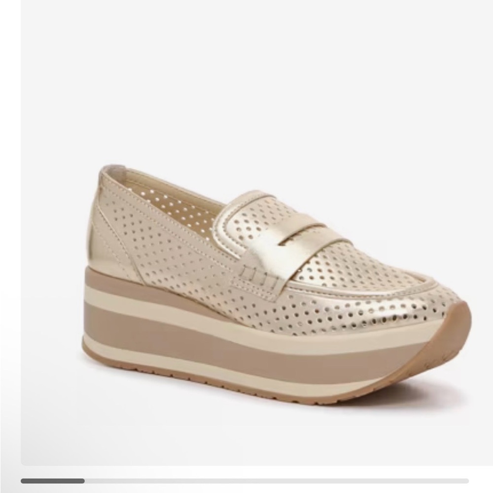 Dolce Vita Janine Gold Platform Loafers MSRP $155